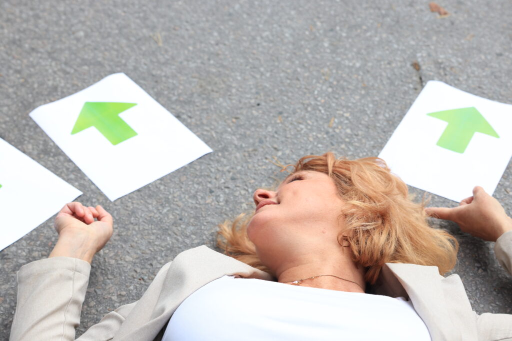 Camilla föreläsare och coach, hjälper arbetsplatser att nå sin fulla potential.